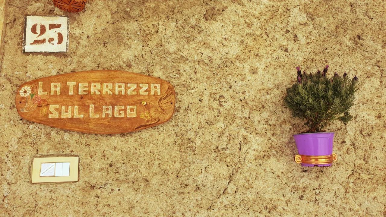 La Terrazza Sul Lago Turano 카스텔 디 토라 외부 사진